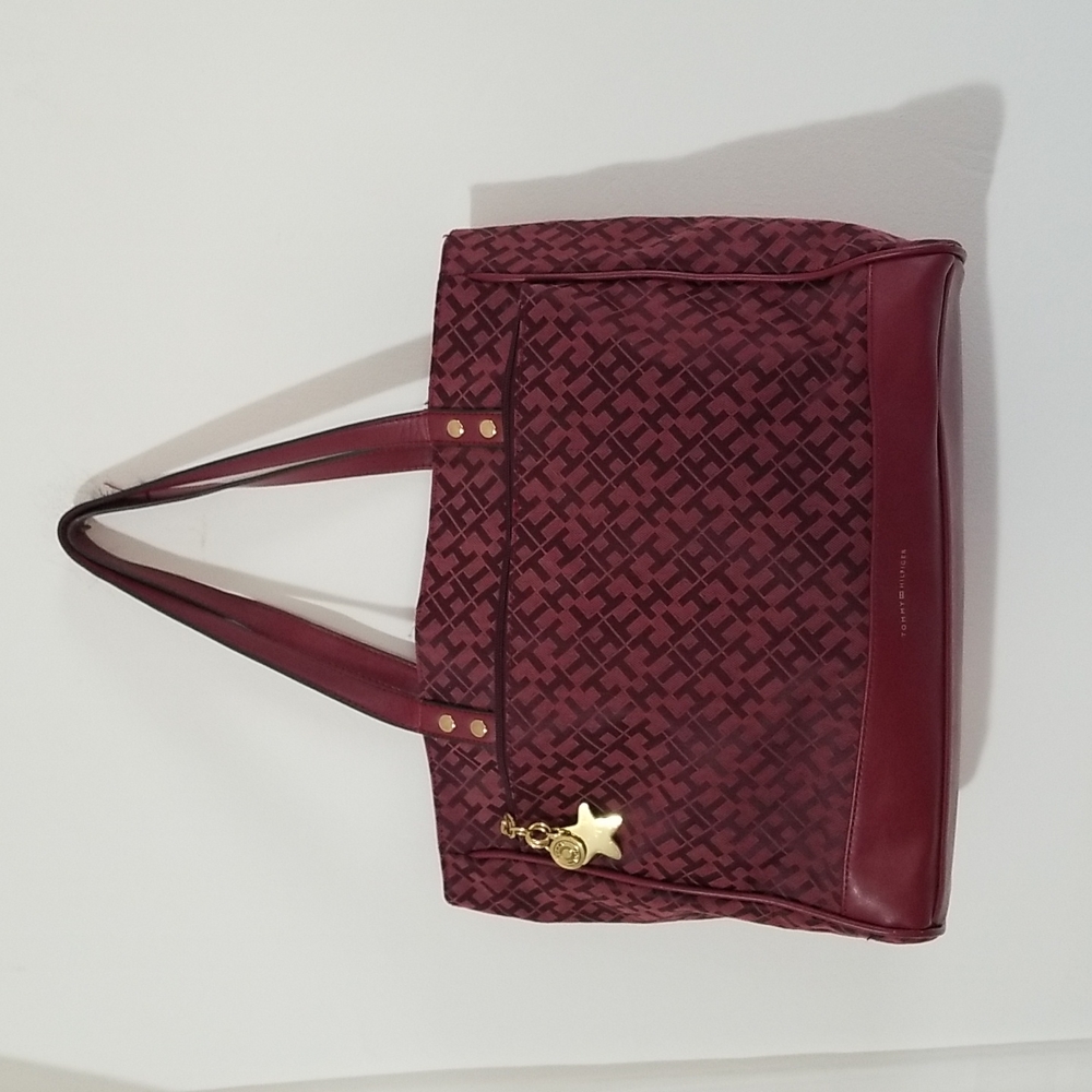 Tommy Hilfiger Tote - Picture 1 of 9